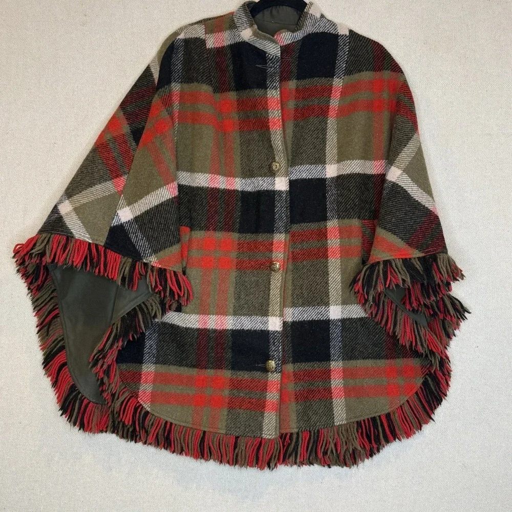 Vintage Wool REVERSIBLE Red/Blk/Olive Plaid Cape Poncho W/Pockets & Fringe  EUC